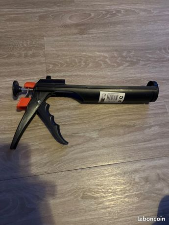 Pistolet à joint neuf