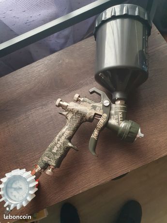 Pistolet a peinture carrosserie