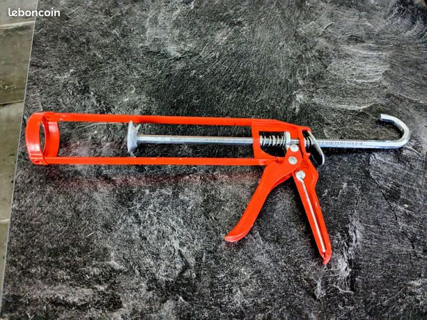 Pistolet extrudeur à cartouche