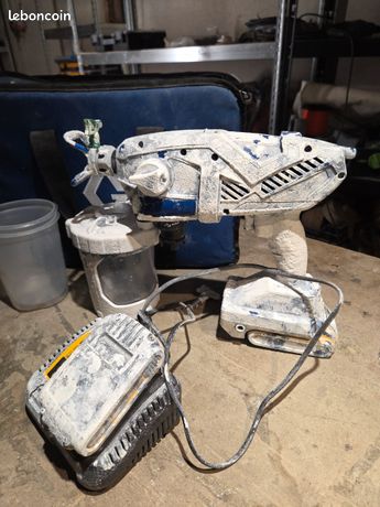 Pistolet sur batterie Ultra Max HH pour acryliques et solvants - GRACO - avec 2 batterie xr 18v 2.0Ah - charger - housse - 17P258