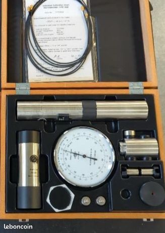 Pistonphone Brüel & Kjær Type 4220 Calibreur son 124 dB
