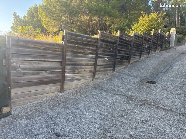 Planche bois clôture