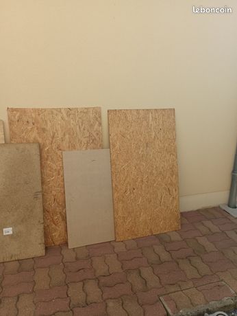 Plaque contre plaqué