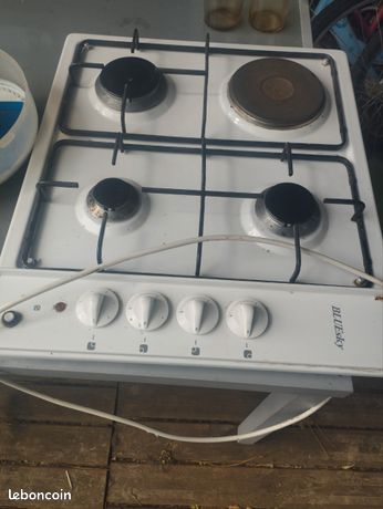 Plaque de cuisson 3 feux et 1 électrique