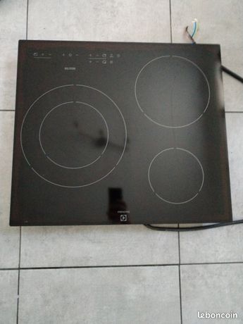 Plaque de cuisson à induction Electrolux 3 feux