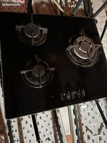 Plaque de cuisson encastrable 3 feux gaz Noir KRYSTER KVERG3W