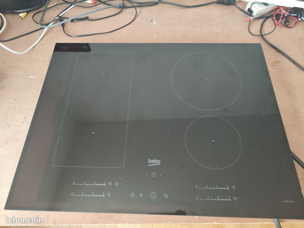 Plaque de cuisson Induction Beko HII74700UF 70cm 7400w 4 feux reconditionnée