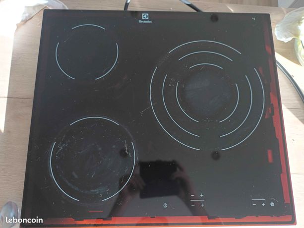 Plaque de cuisson vitrocéramique