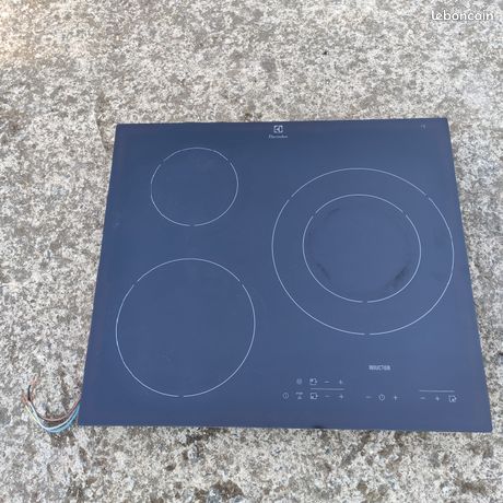 Plaque induction 3 feux Electrolux
