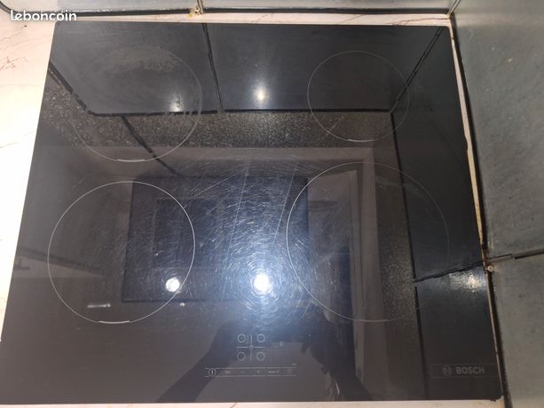 Plaque induction 4 foyer