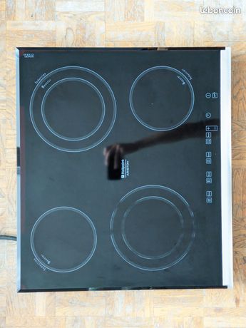 Plaque induction Ariston Hotpoint