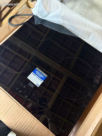 Plaque induction BEKO neuve