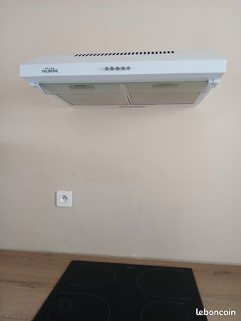 Plaque induction et hotte aspirante