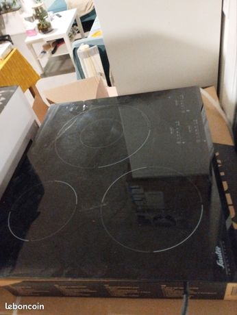 Plaque induction + lave vaisselle Whirlpool encastrable