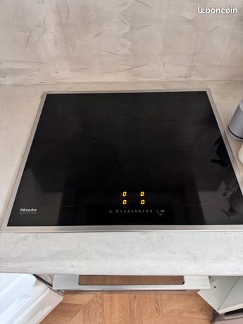 Plaque induction Miele KM 7201 FR 4 zones Très bon état
