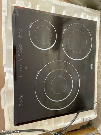 Plaque induction plus plan de travail