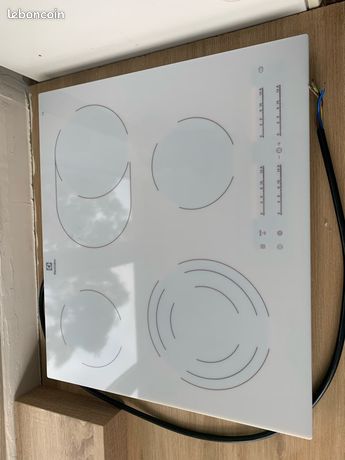 Plaque vitrocéramique blanche