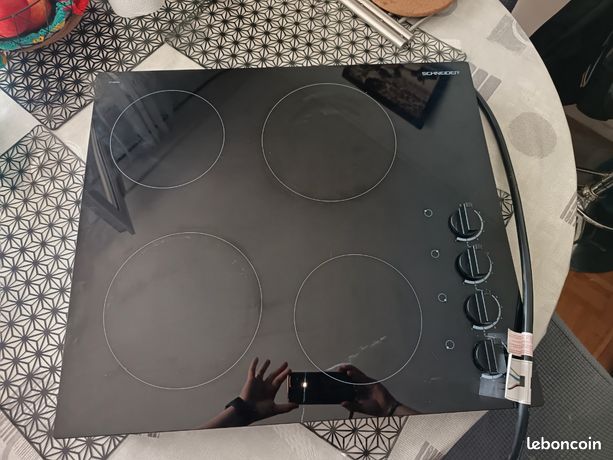 Plaque vitrocéramique Schneider