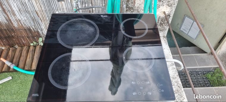 Plaque vitrocéramique