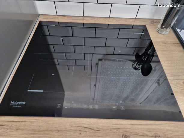 Plaque induction hotpoint