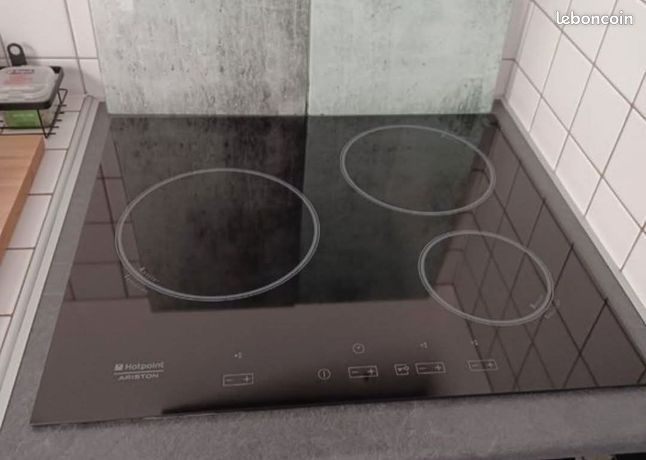 Plaque induction hotpoint ariston