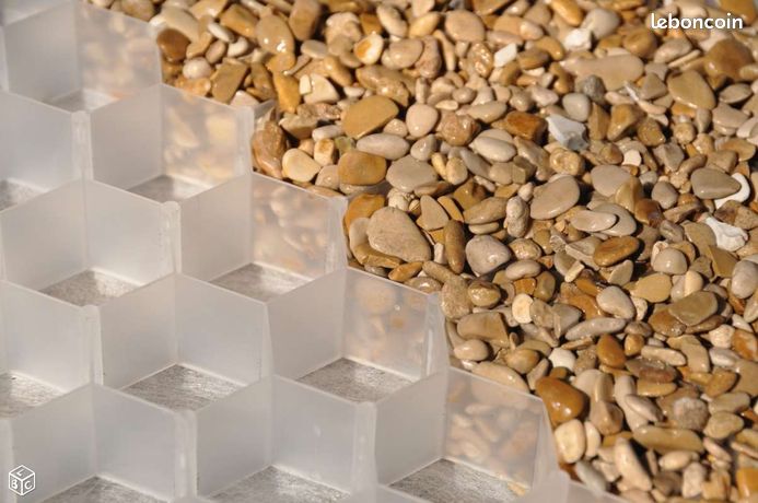 Plaques alvéolaires gravier