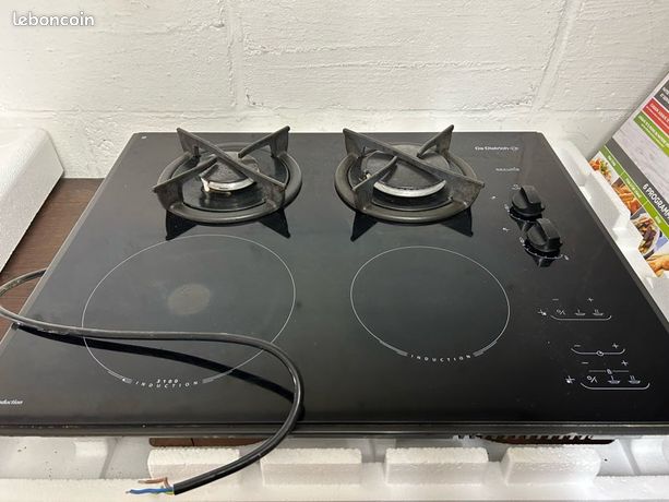 Plaques de cuisson De Dietrich 2 gaz + 2 électriques