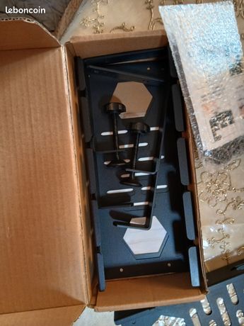 Plateau de gestion câbles de bureau