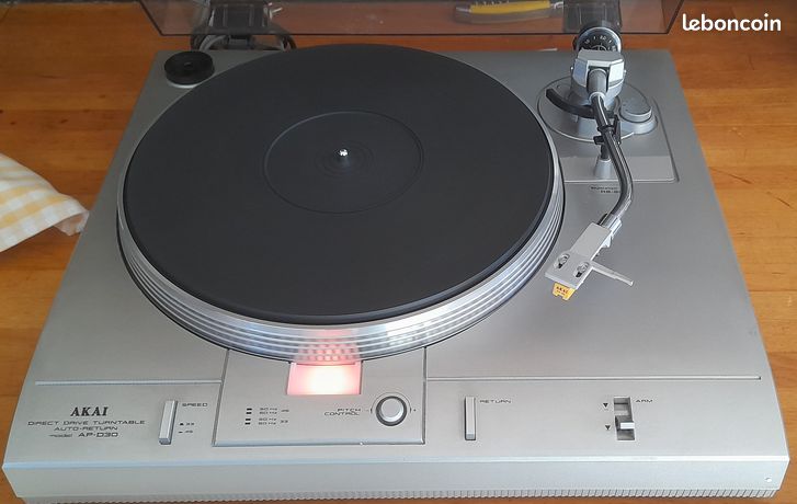 Platine vinyle AKAI
