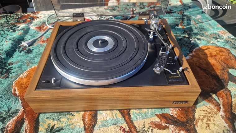 Platine Vinyle Full-auto CEC BA-600 en Tbe