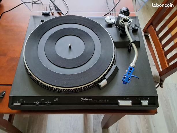 Platine vinyle Technics SL-221