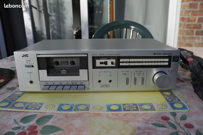 Platine cassette stéréo JVC KD-D2E en