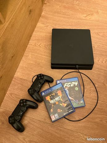 Playstation 4 + 2 manettes & jeux