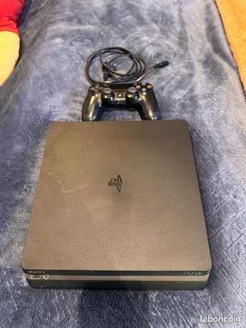 PlayStation 4 slim 500go