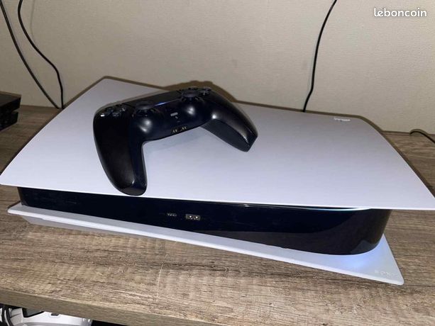 PlayStation 5 Standard (avec lecteur disque) + 1 manette DualSense