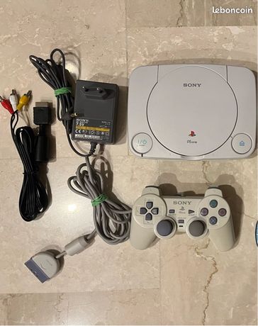 PlayStation One + 1 dualshock one + câbles, prête à jouer