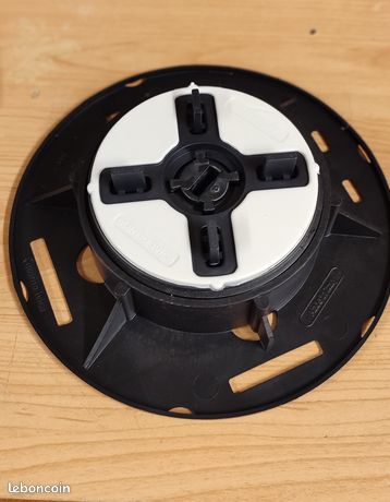 Plots Réglables Carrelage ETERNO IVICA NEUFS