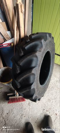 Pneus Continental AC85Pour tracteur 340/85R24Bon état