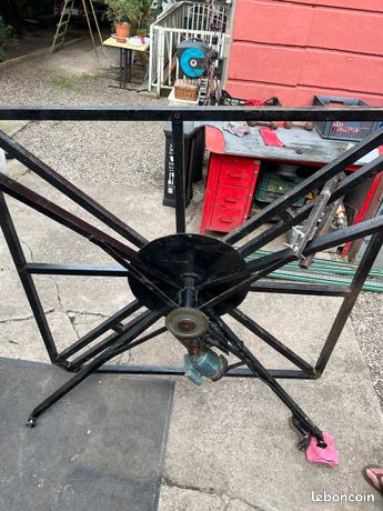 Podium tournant motos