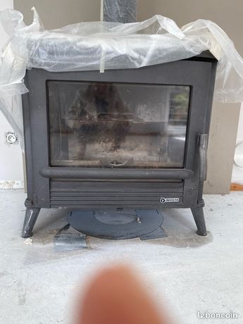 Poêle à bois Invicta 12 kW noir