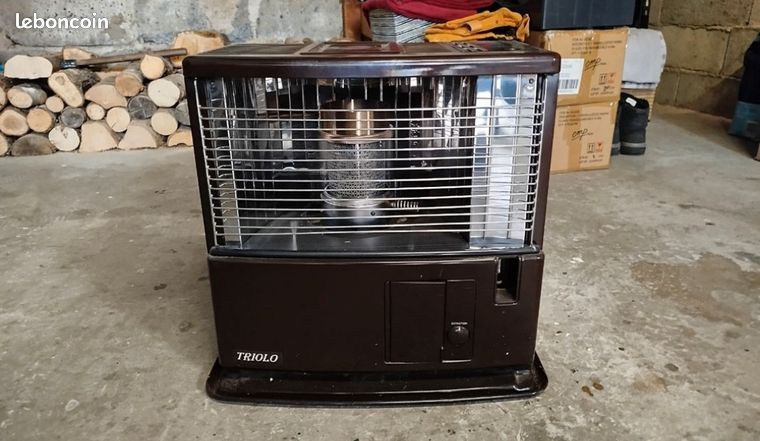 Poêle à pétrole à mèche