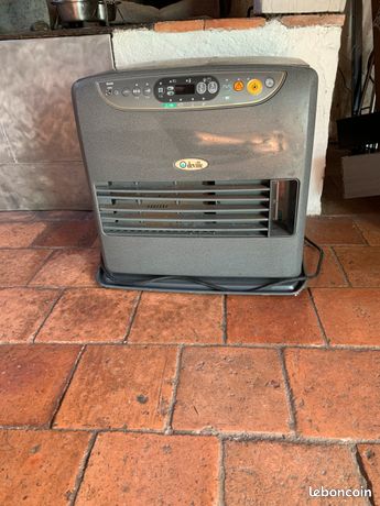 Poele à pétrole Deville