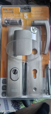 Poignée blindée bricard
