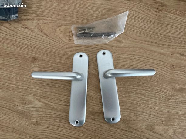 Poignée de porte neuve alu 185mm