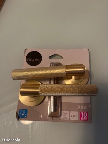 Poignée porte laiton doré