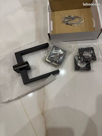 Poignées de porte noire