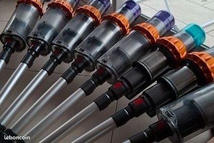 Poignées Dyson moteur cyclone écran LCD etc