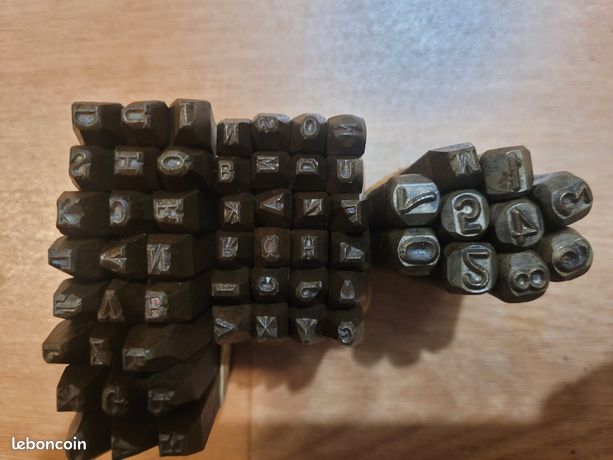 Poinçon de marquage manuel chiffres et lettres