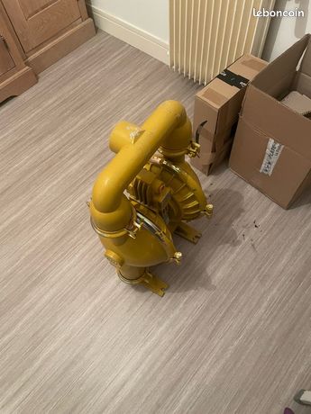 Pompe à double membrane