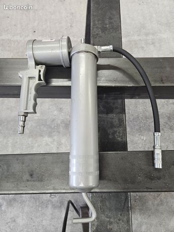 Pompe a graisse pneumatiques